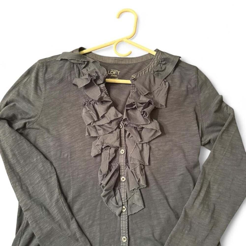 Ann Taylor Loft Ruffle Button Up Blouse Petite M